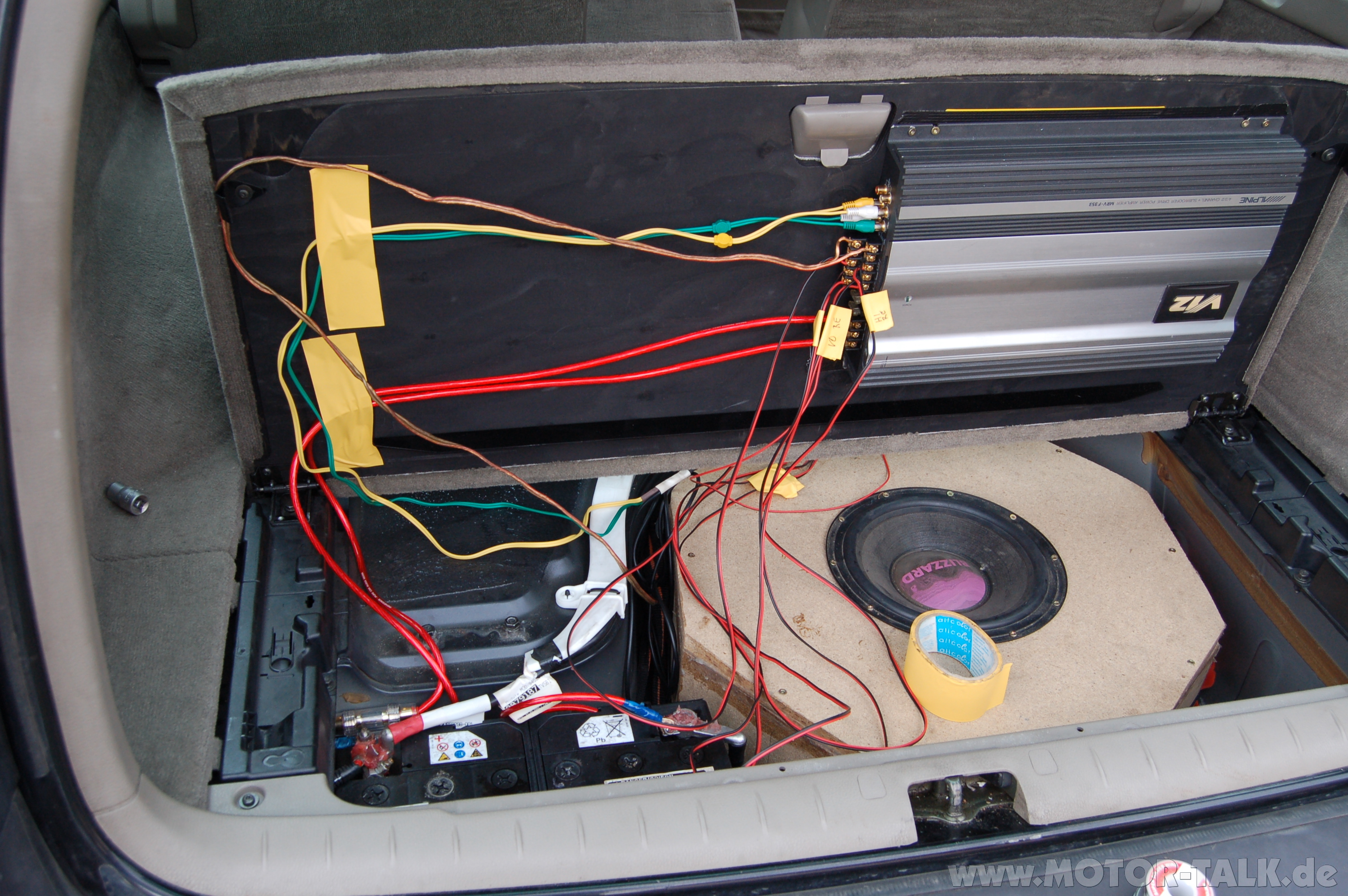 Volvo V70 Subwoofer