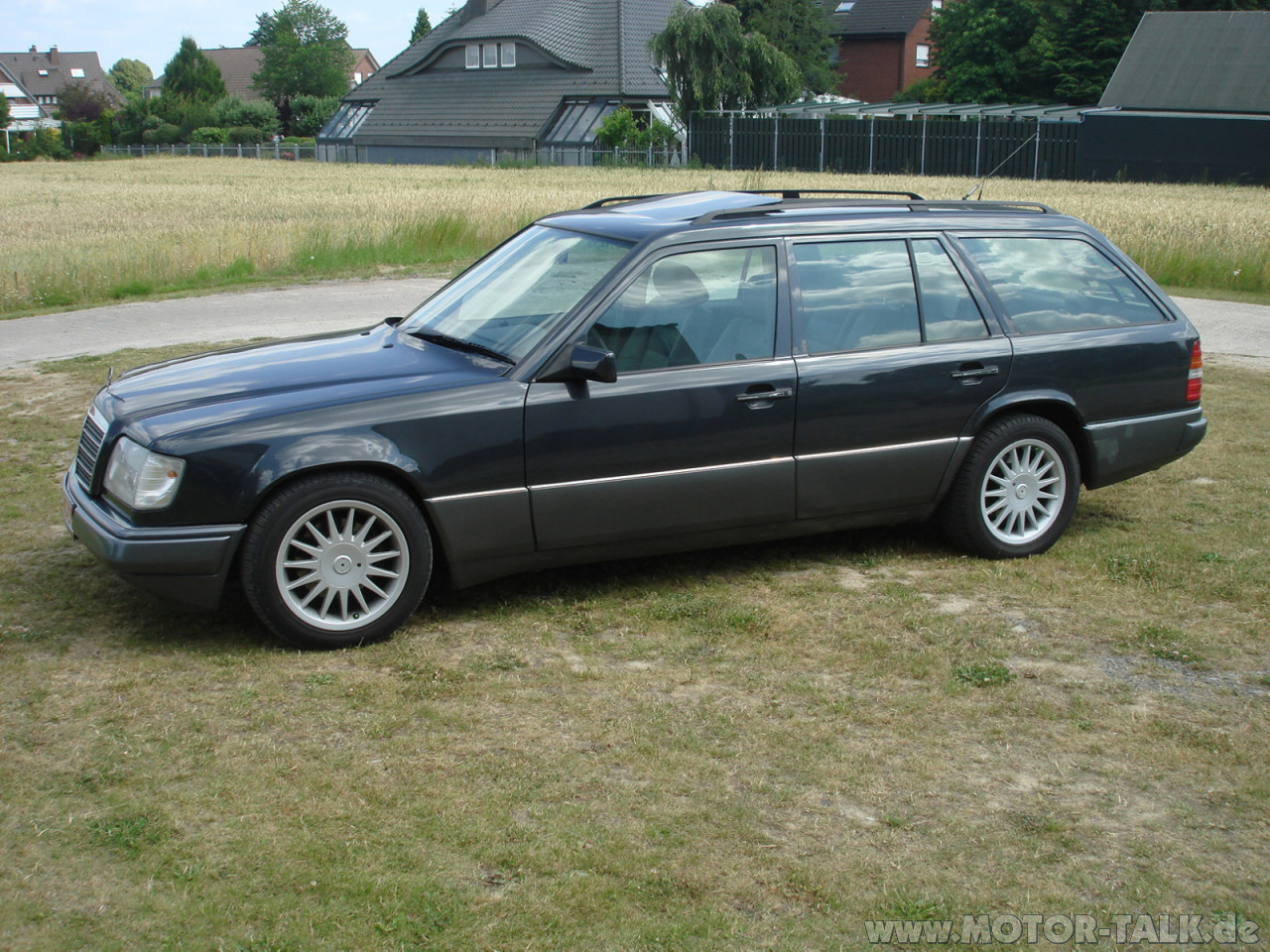 Mercedes 250 td w124 #1