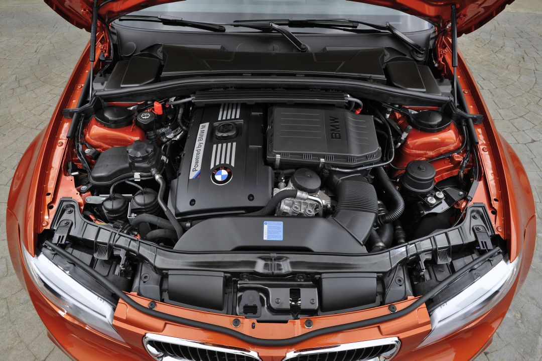 What is the difference between bmw 128i and 135i #5