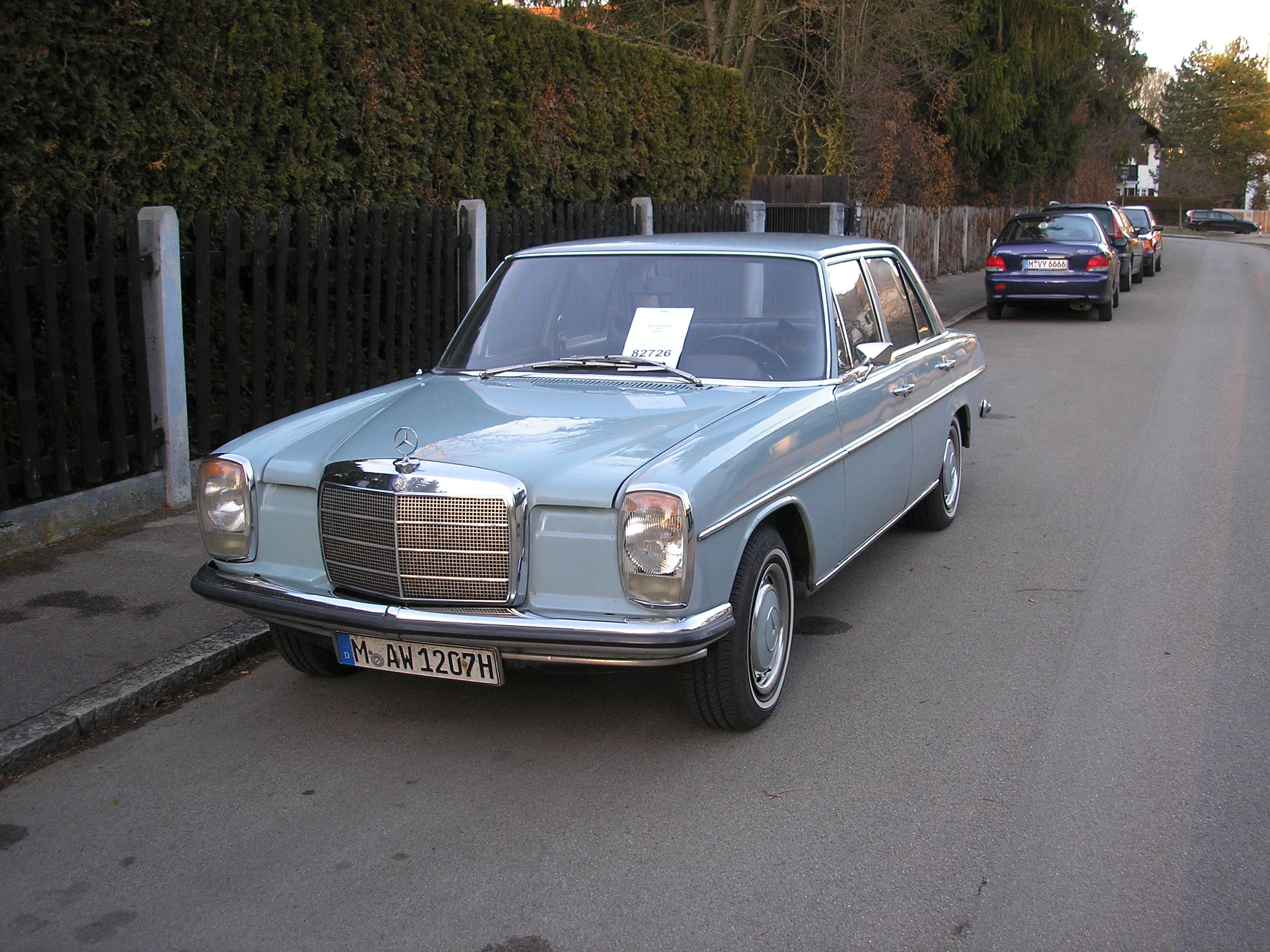 Mercedes w114 diesel #2