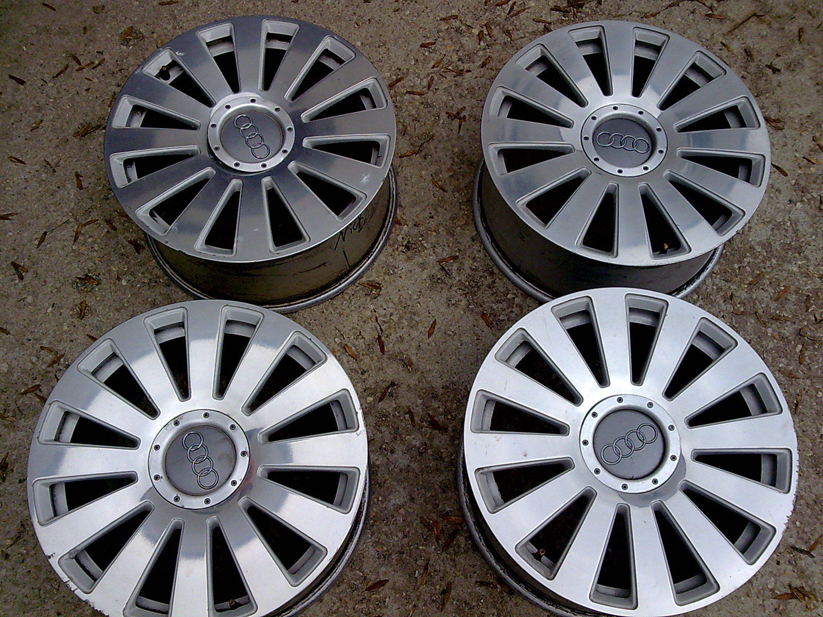 Audi A6 S6 4F SLine 8 x 18 Alufelgen Biete