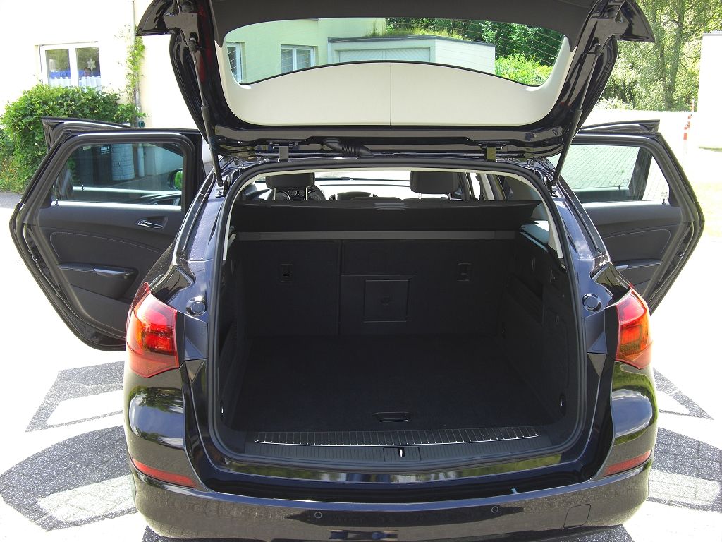 Opel Astra J Sports Tourer Kofferraum: How Much Can You Really Fit? - snbdkaz
