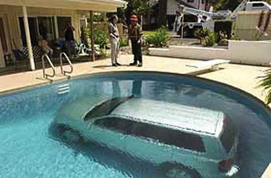 [Bild: poolside-car-wash-31421.jpg]