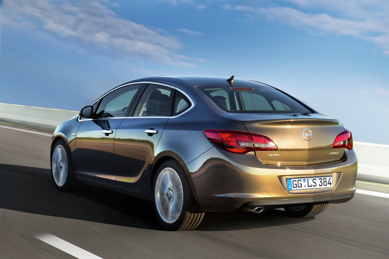 Astralkörper Stufenheck is back Opel Astra J