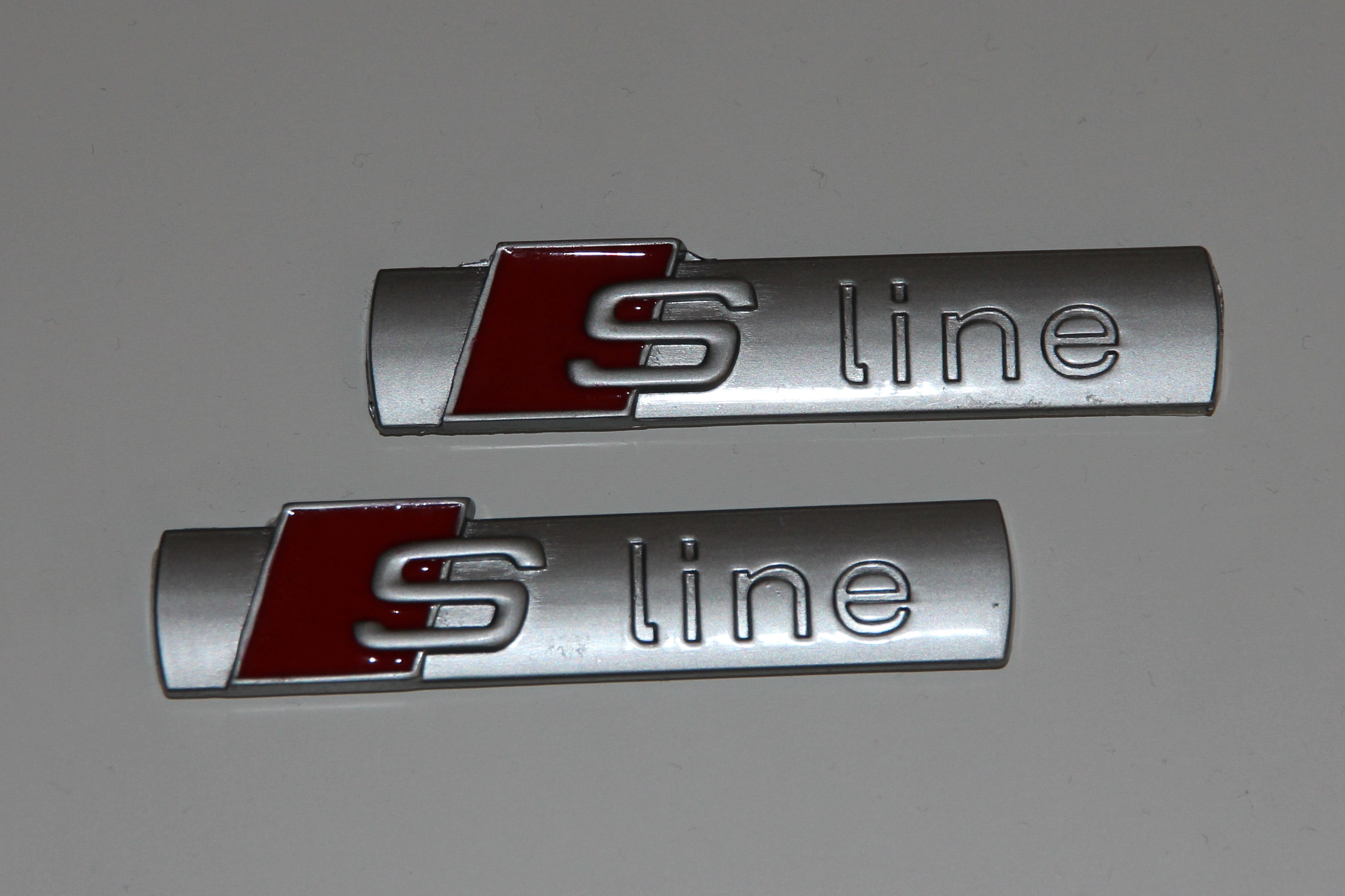 Audi S Line Embleme A1 A2 A3 A4 A5 A6 A7 A8 8E 8H 8K B5 B6 B7 B8 C4