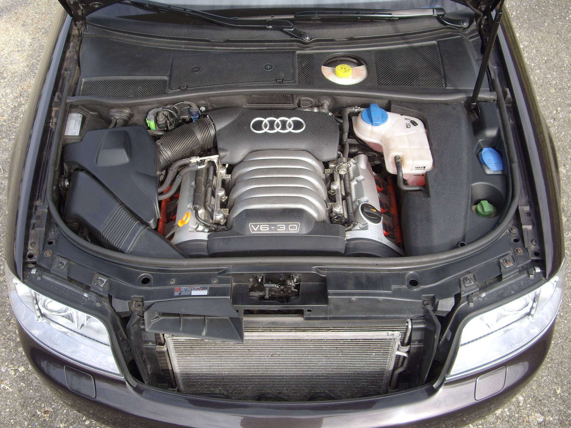 Can yoy get a right hand engine bay cover on the C5 A6/S6 | Audi-Sport.net