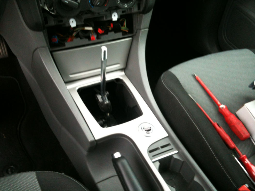 Img Mittelconsole Ausbauen Ford Focus Mk Cc C Max Mk