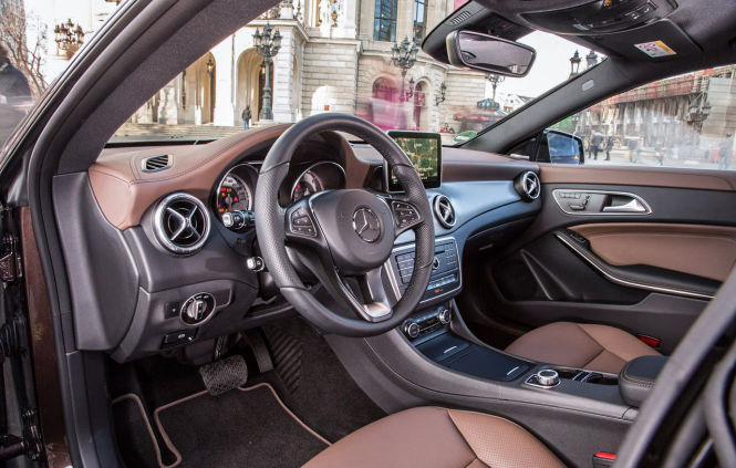 Das Cockpit des CLA Shooting Brake sieht genauso aus wie das des CLA