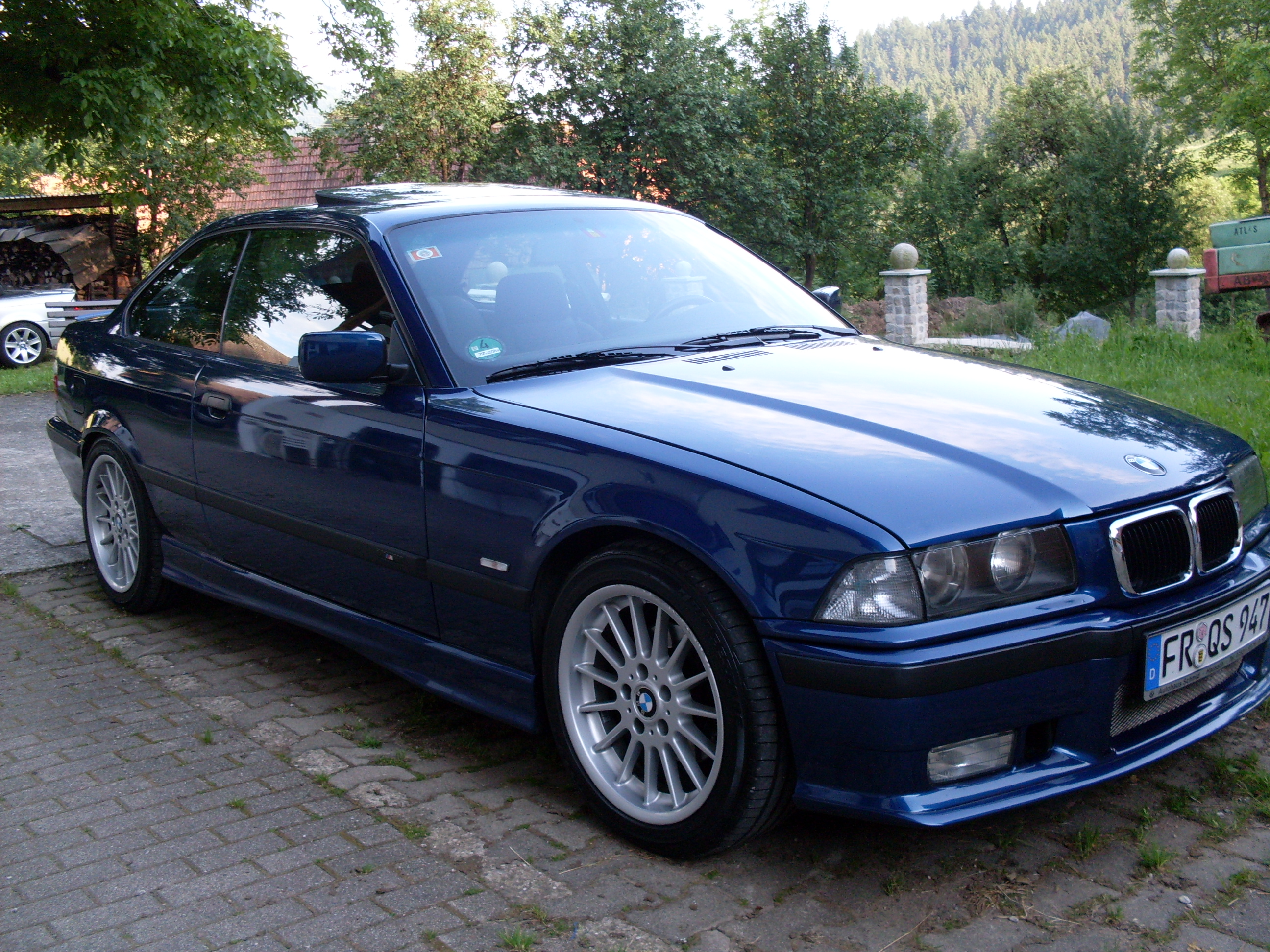 1991 BMW 320i E36 related infomation,specifications