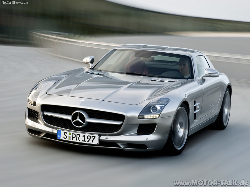 Mercedes-benz-sls-amg-2011-800x600-wallpaper-18