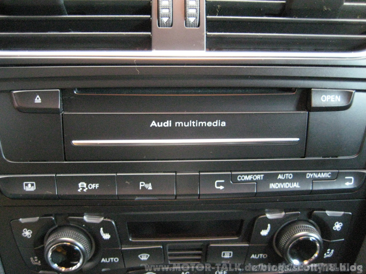 Audi A4 8K B8 A5 8T Mittelarmlehne Leder beige Armlehne Mitteltunnel 8
