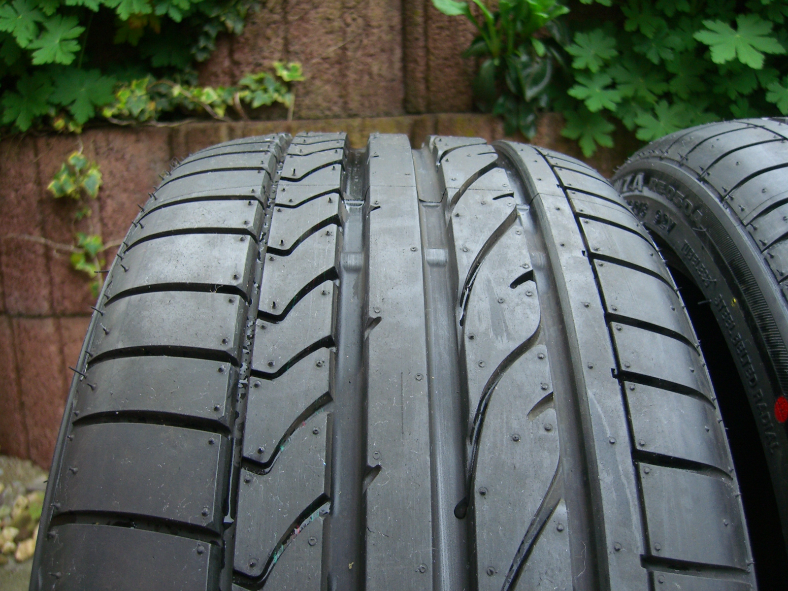 1 Satz Sommerreifen 225/40 R18 Bridgestone Potenza RE050A : Biete