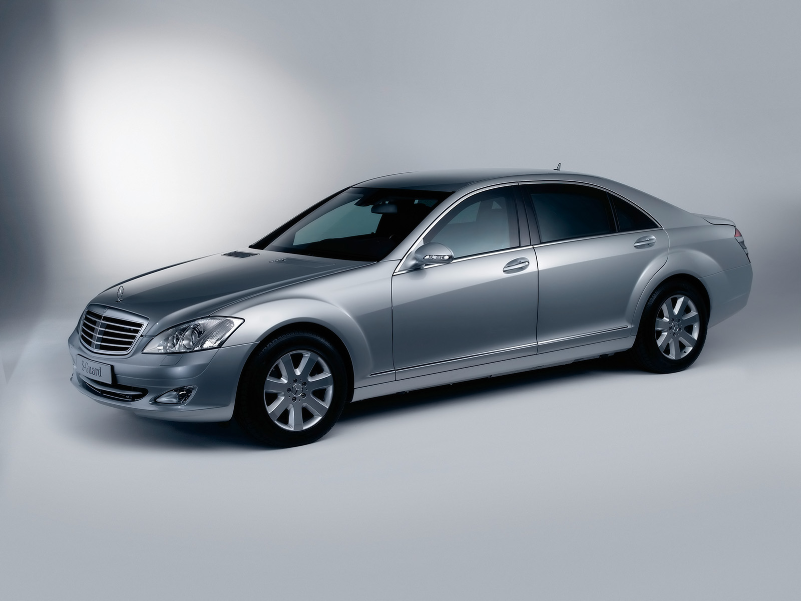 Mercedes benz s guard #2