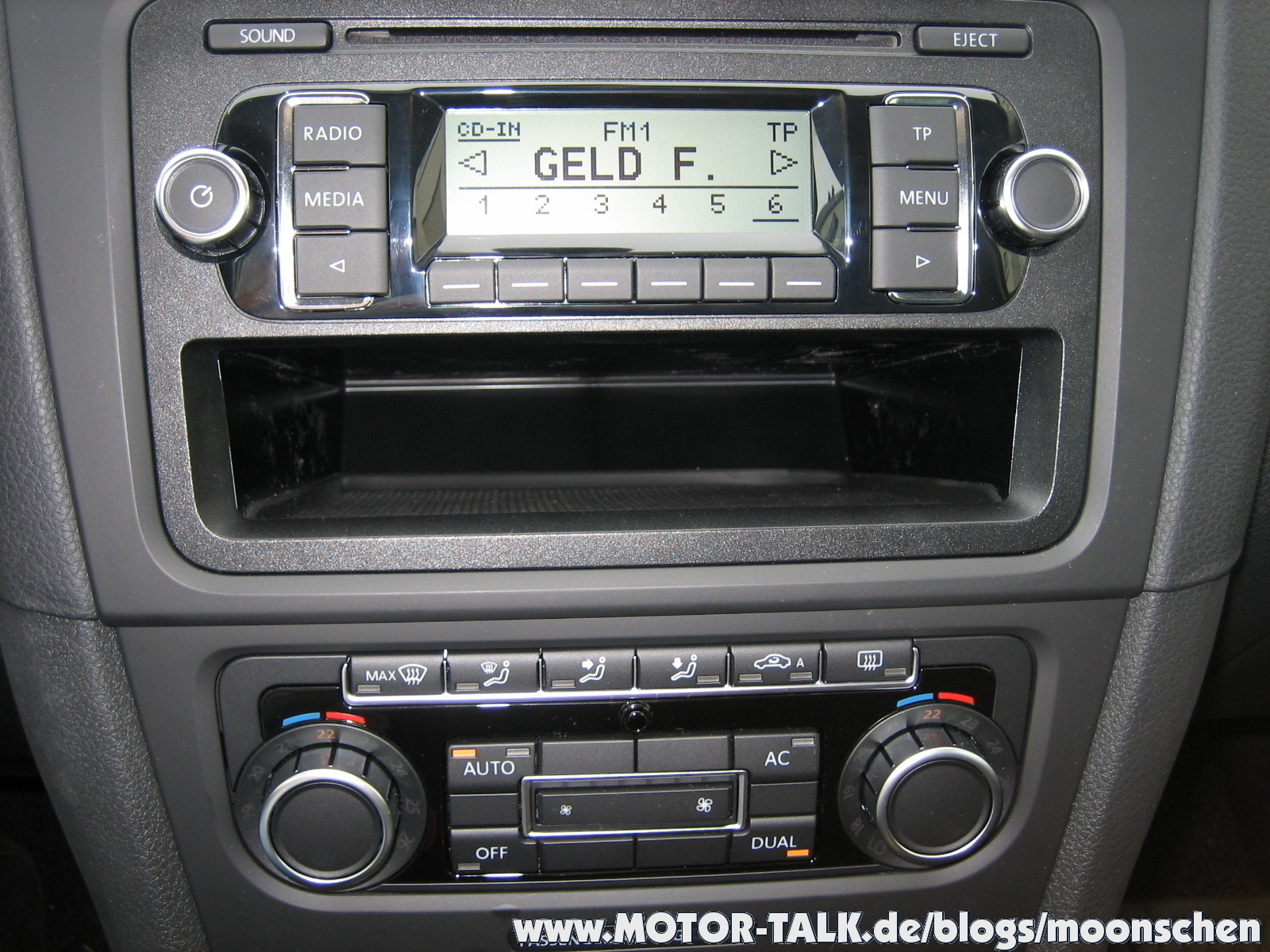 VW CD Radio CD/ MP3 RCD 210 Biete