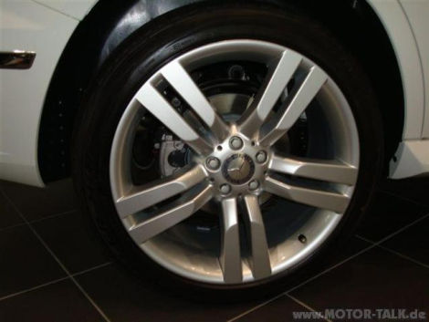 Wie dem Benzin im Öl des Motors entgehen wird