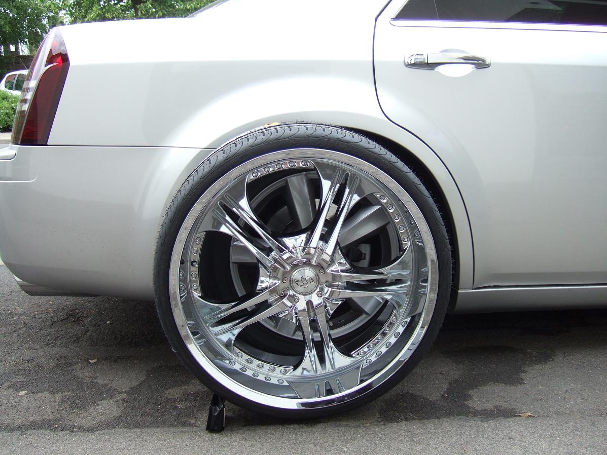 24 zoll : Chrysler 300c 24" Felgen zu verkaufen : Biete Reifen ...