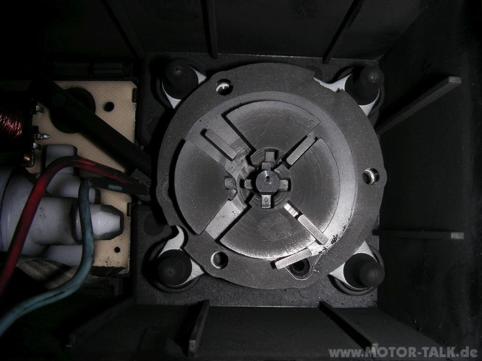 Dscn7720-1024 : ZV-Pumpe selber reparieren? : Audi A4 B5 ...