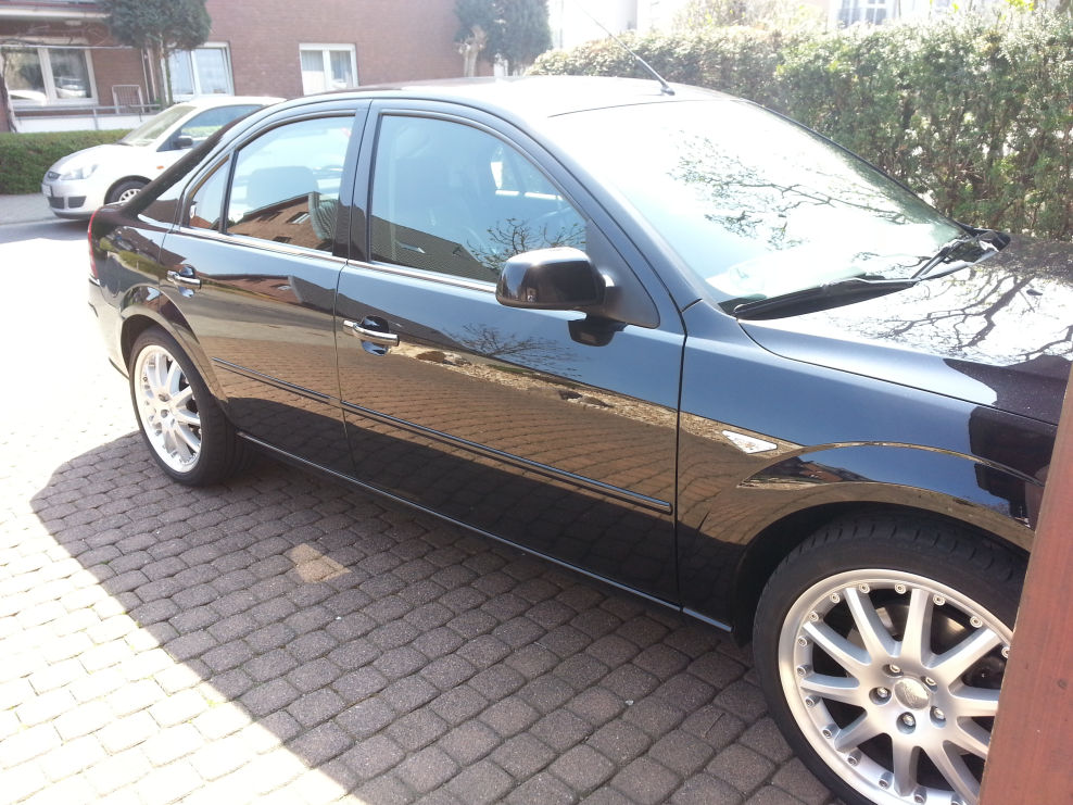 Ford mondeo b4y