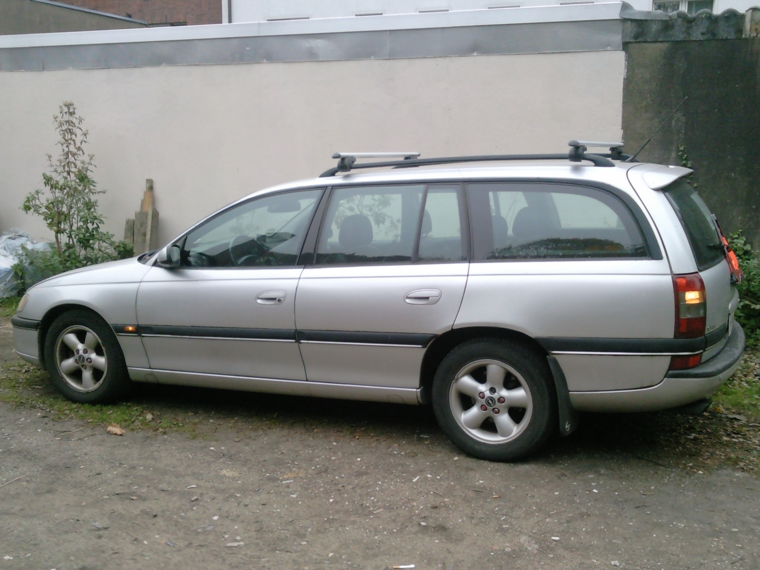 Opel omega b caravan