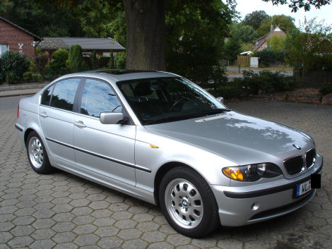 BMW E46 325i Baujahr 2003 : Biete