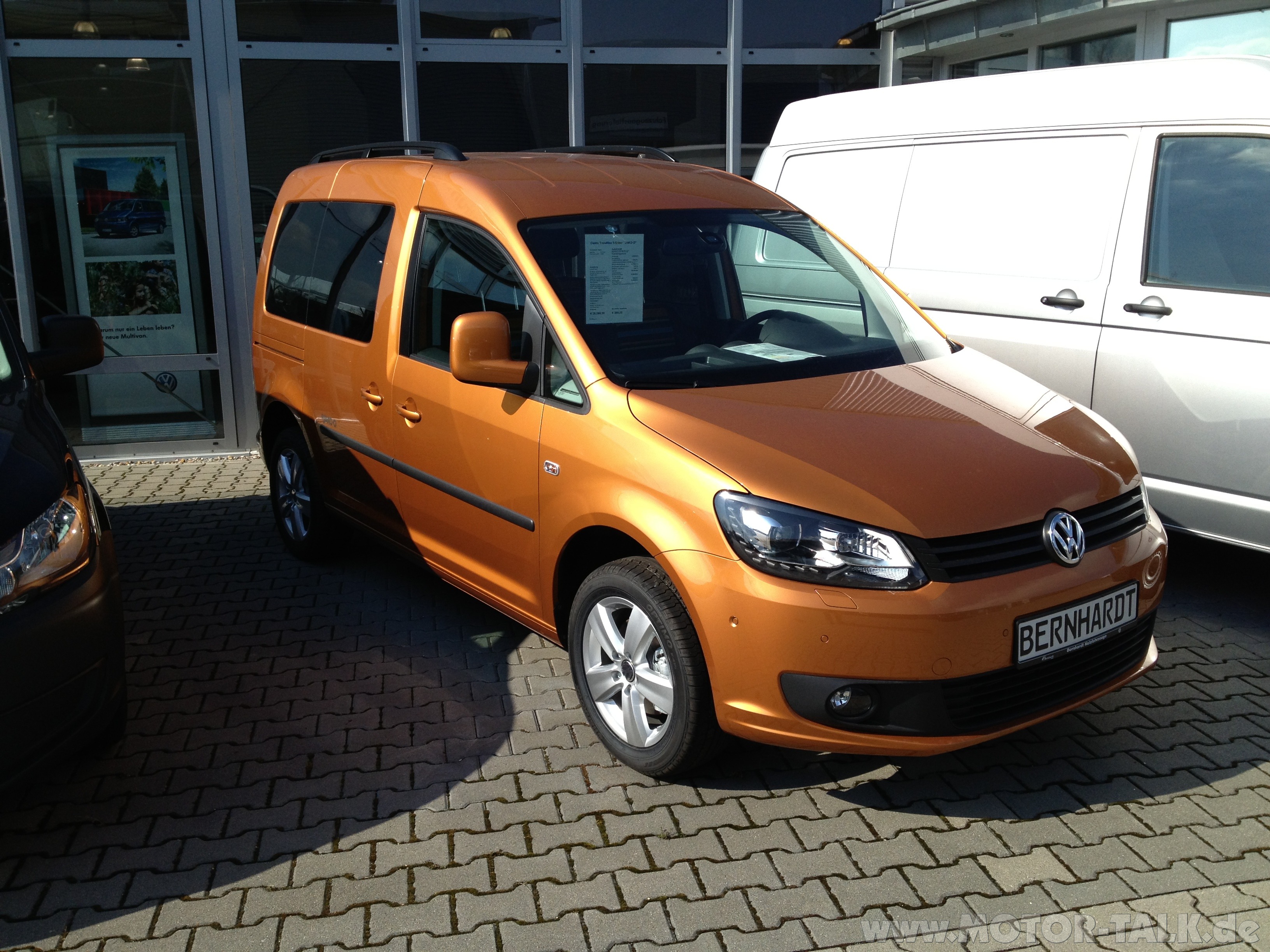 Img-0760 : Honey Orange Metallic : VW Caddy : #205915318