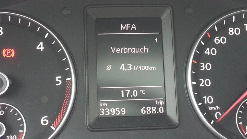 Verbrauch-4-3-l : Touran 1.6TDI 105PS nach Abgas Rückruf : VW Touran 1 : #208747536