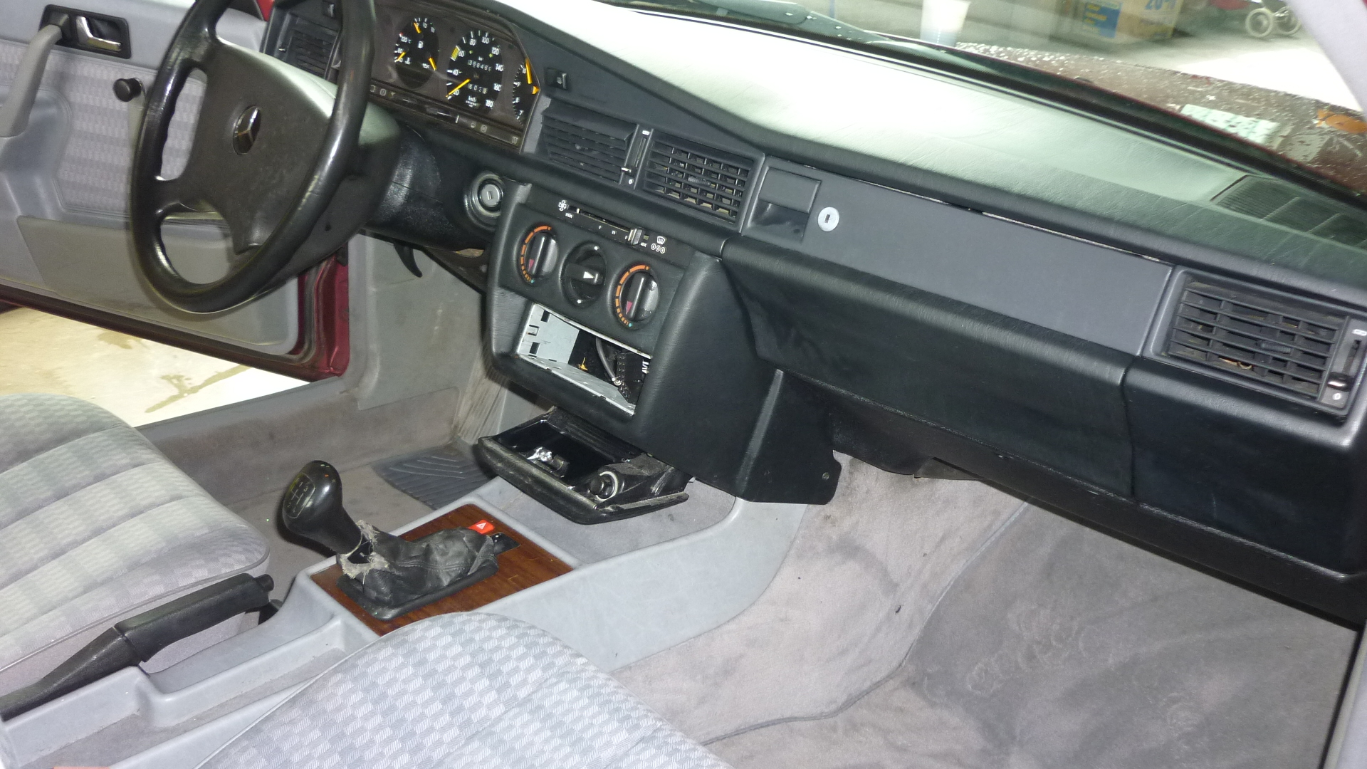 {Armaturenbrett mercedes
77} Armaturenbrett : Mercedes 190er W201 190 D 2.0 von Schulwitz ... | {Armaturenbrett mercedes
77}