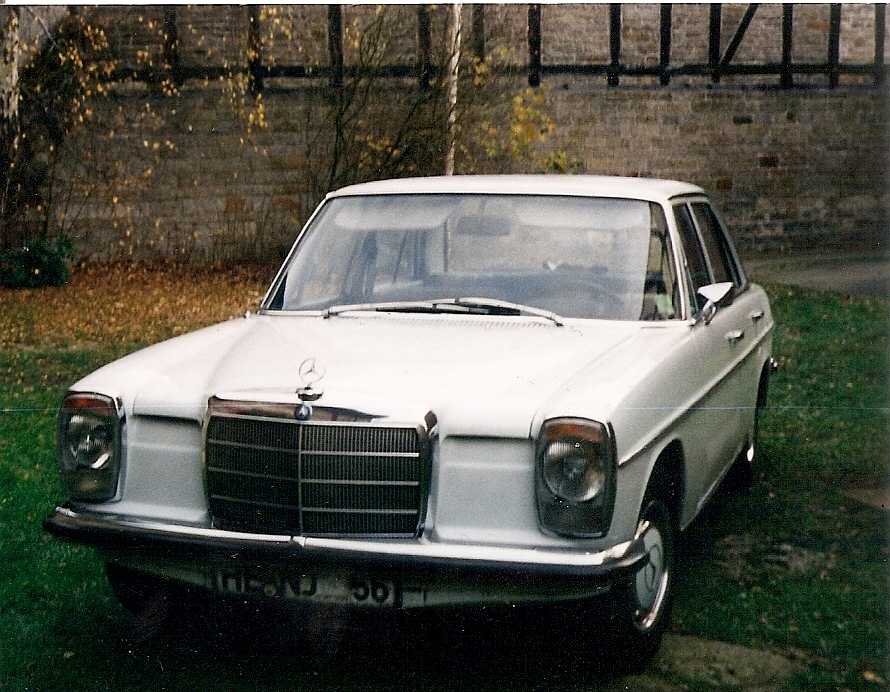 Машина daimler benz