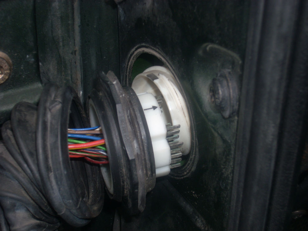 Bild-020 : Zentralverriegelung defekt/ Pumpe? : VW Golf : #203238139