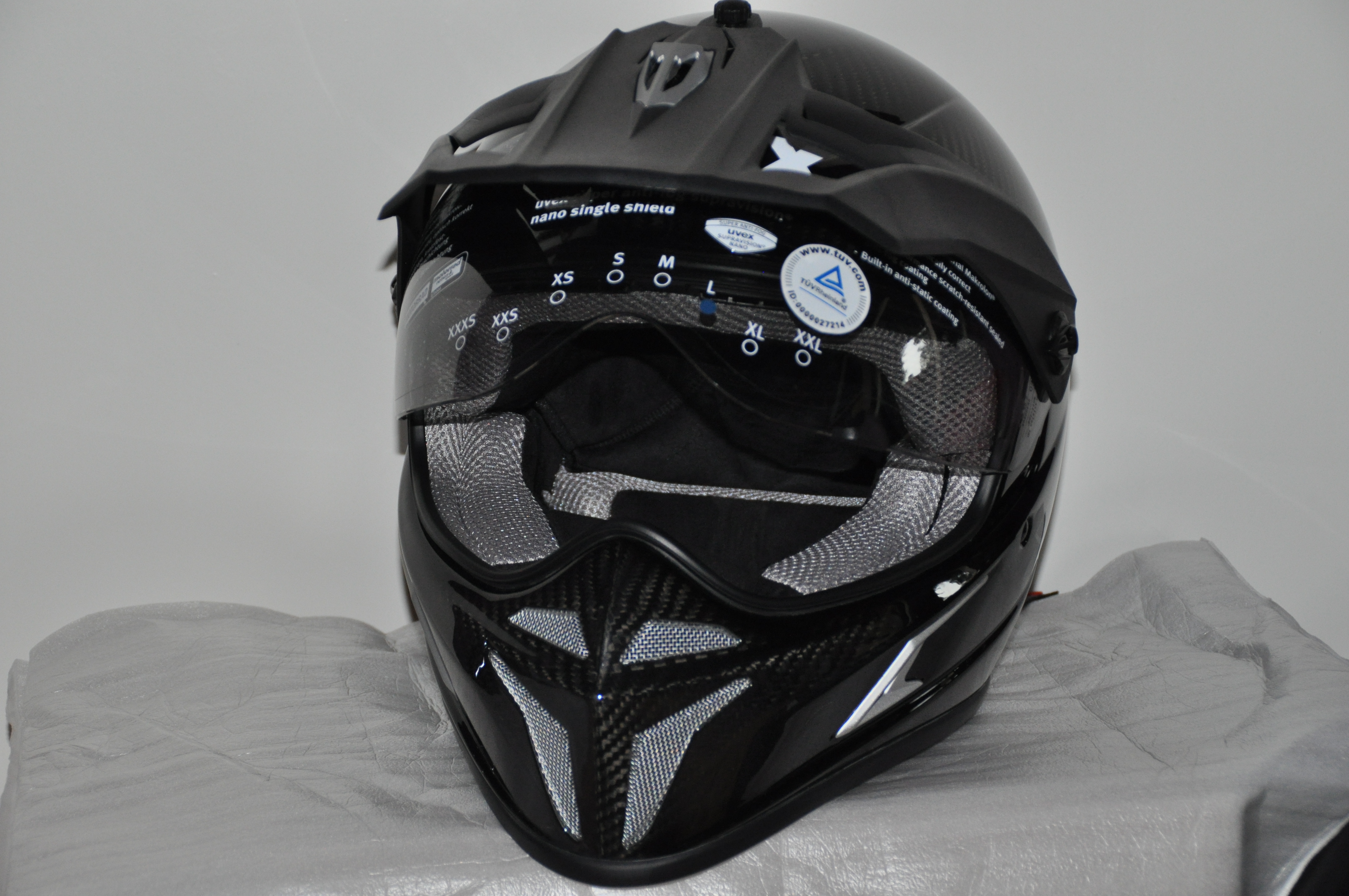 Uvex Enduro Carbon Helm Größe L : Biete