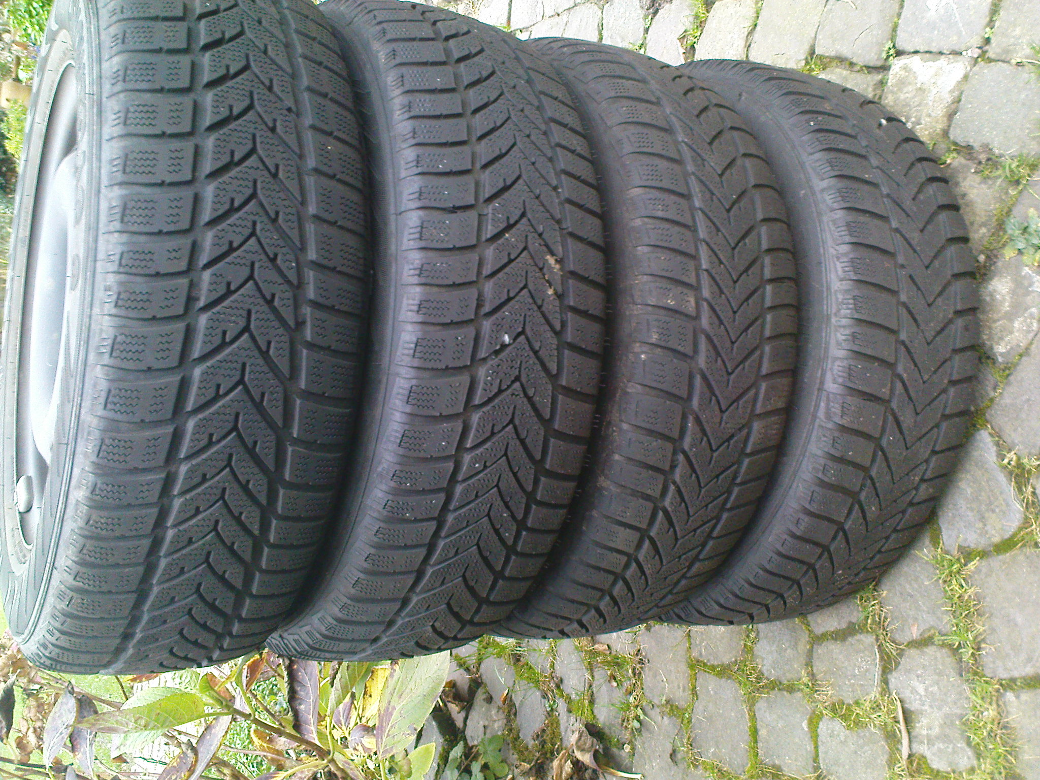 Winterreifen 185/65 R14 Vredestein Snowtrac 2 : Biete
