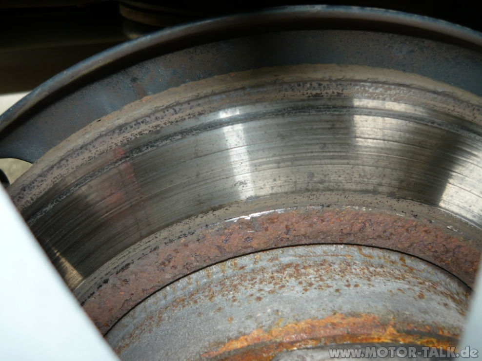 Bremse hinten rechts Bremsscheiben hinten zum Rand hin stärkere Riefen bei