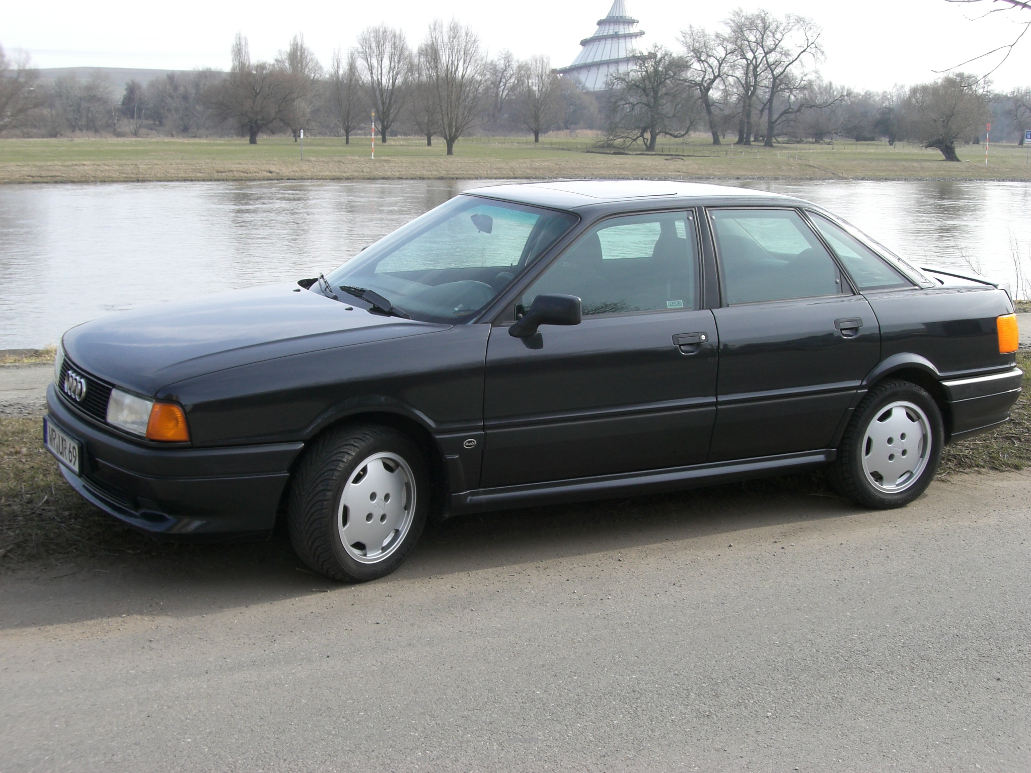 Audi 80 b3 модель