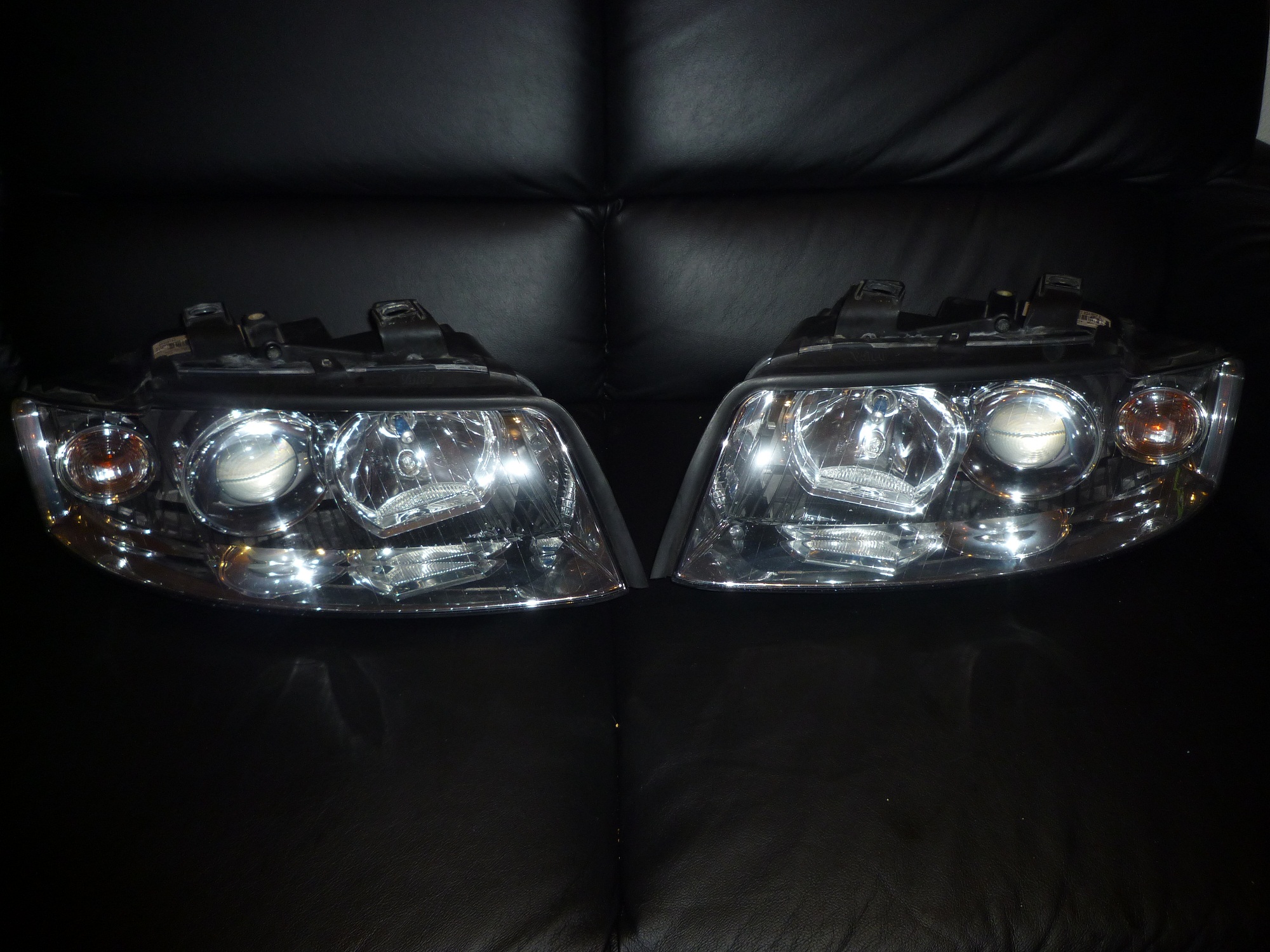 Original Audi Xenon Scheinwerfer A4 8E B6 Valeo : Biete