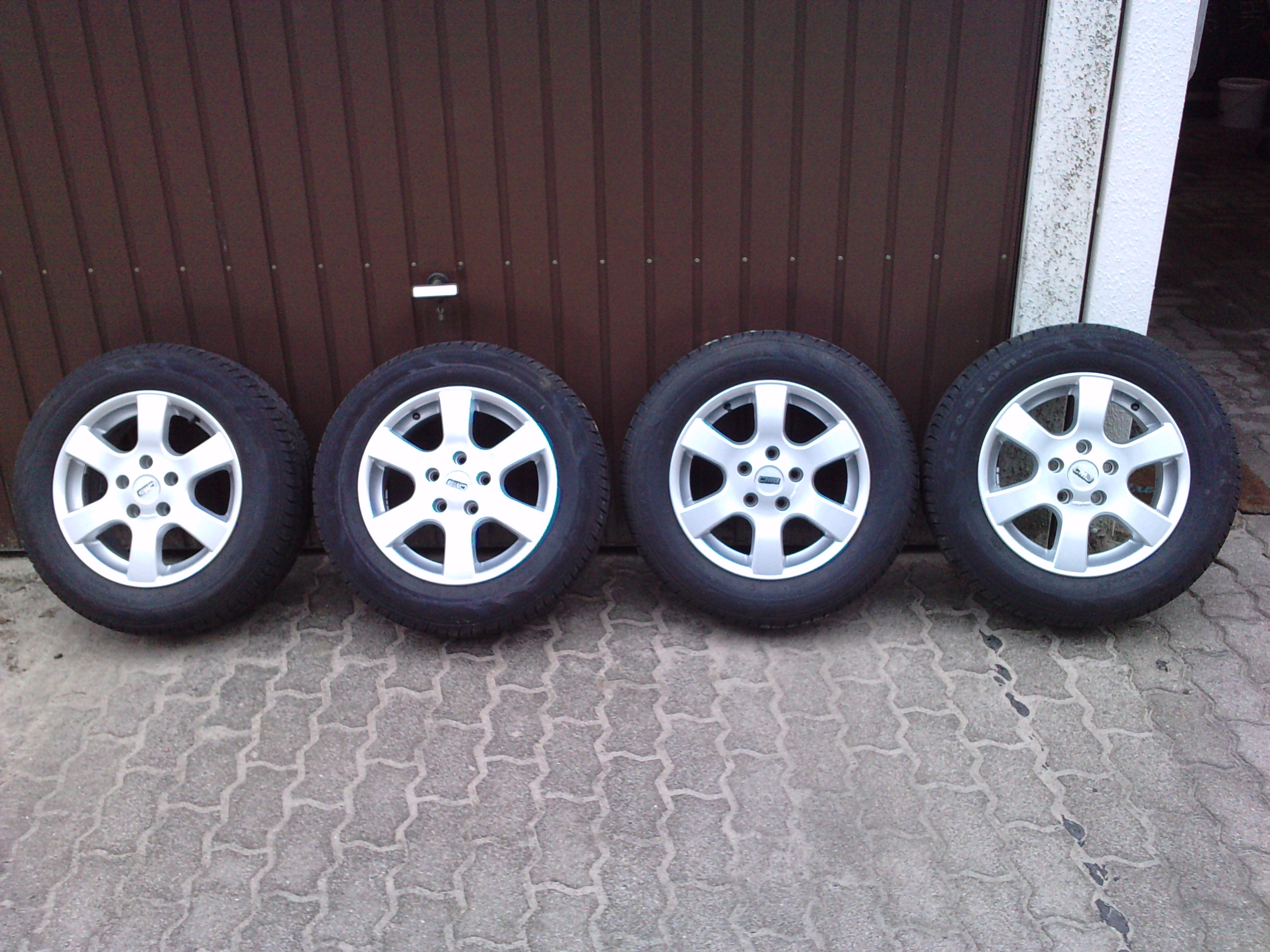Alufelgen Kompletträder 5/112 15'' mit 195/65R15 91T : Biete Reifen ...