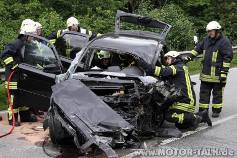 Toedlicher-unfall : Unfall! : Opel Meriva B : #203985285