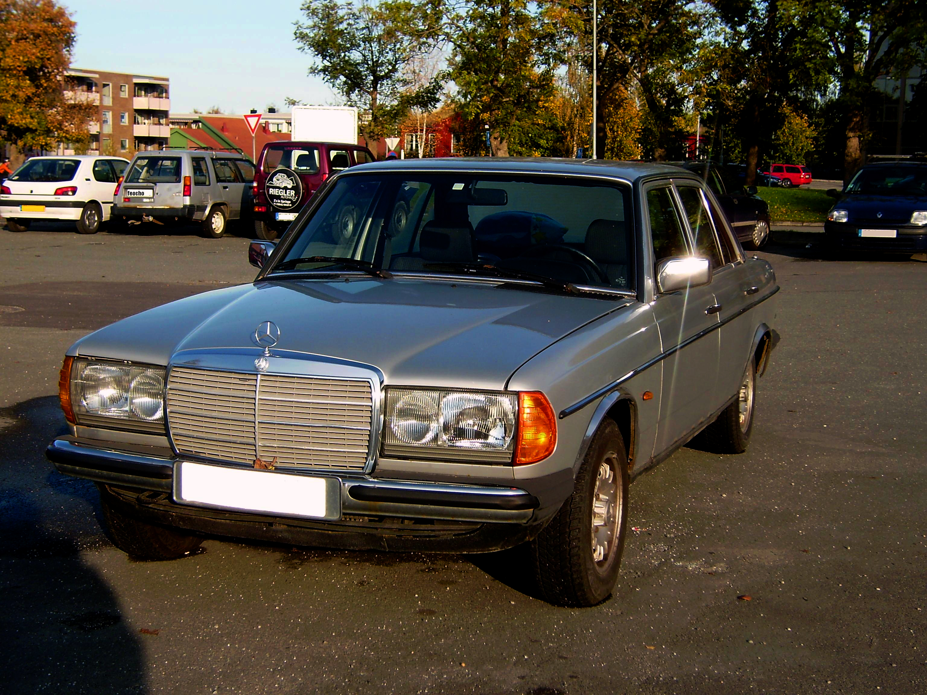 mercedes-w123-230-e-249548