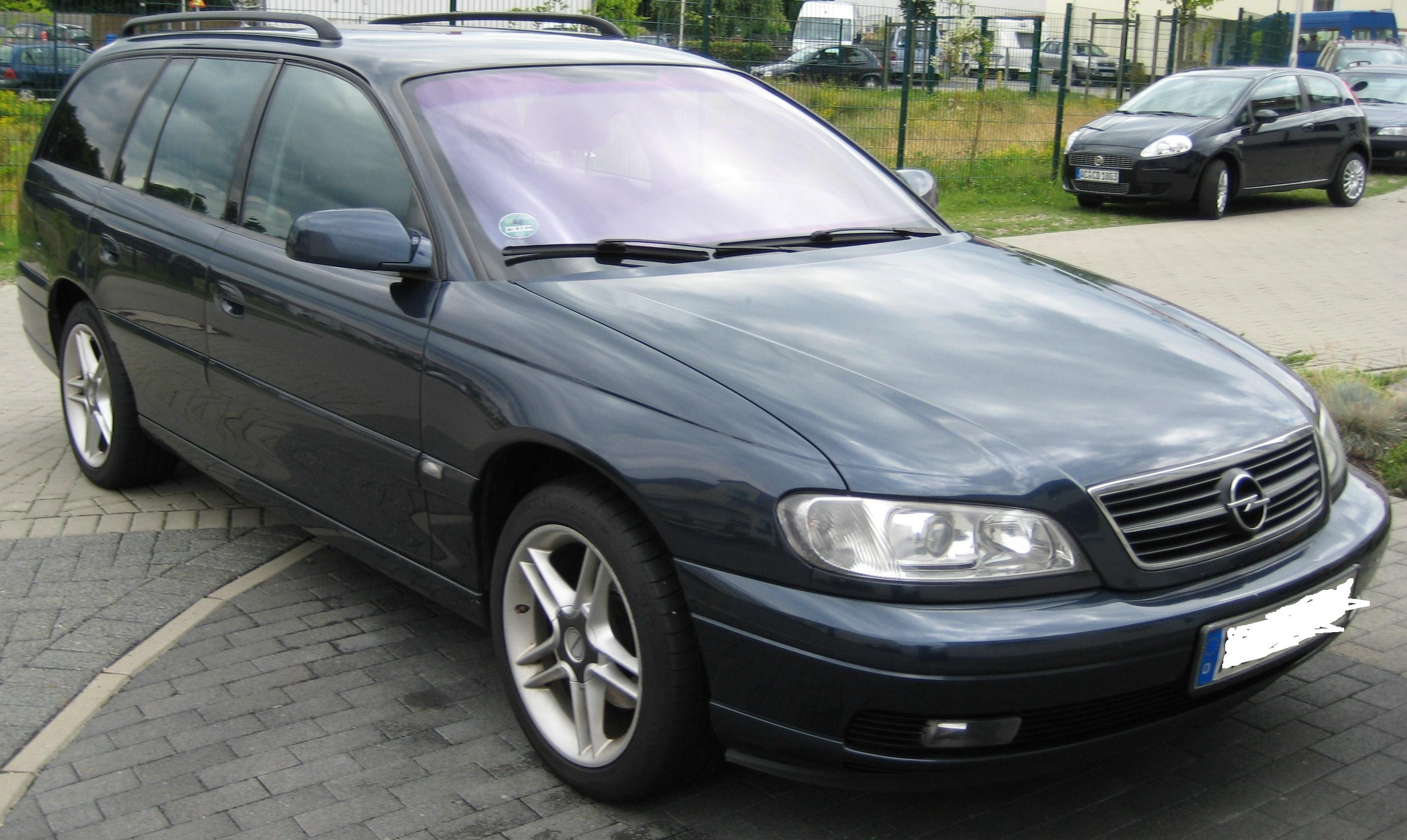 Opel Omega 2004