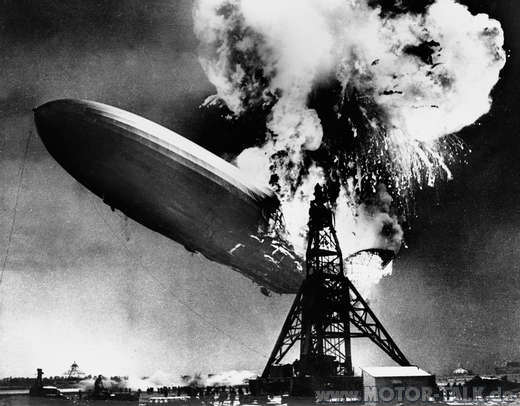1937hindenburgungluckinlakehurstbrennenderzeppelin3503property