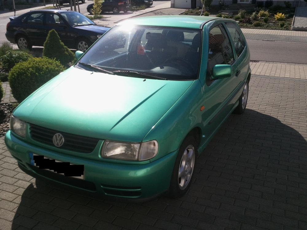 Volkswagen polo green