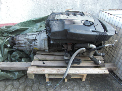 BMW E46 330d kompletter Motor mit 5-Gang Getriebe : Biete