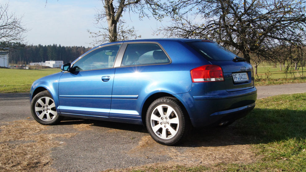 Audi-a3-bj-06-2005-8p-2-0-tdi-140-ps-ambiente-1 : Türe vom Sportback im