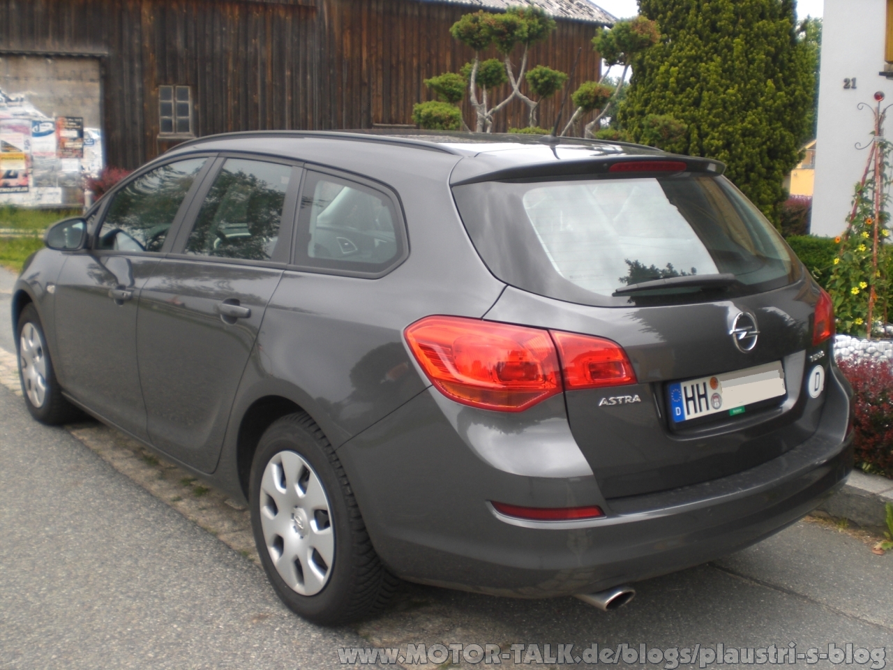 Opel Astra 1 4 Turbo Sports Tourer Test