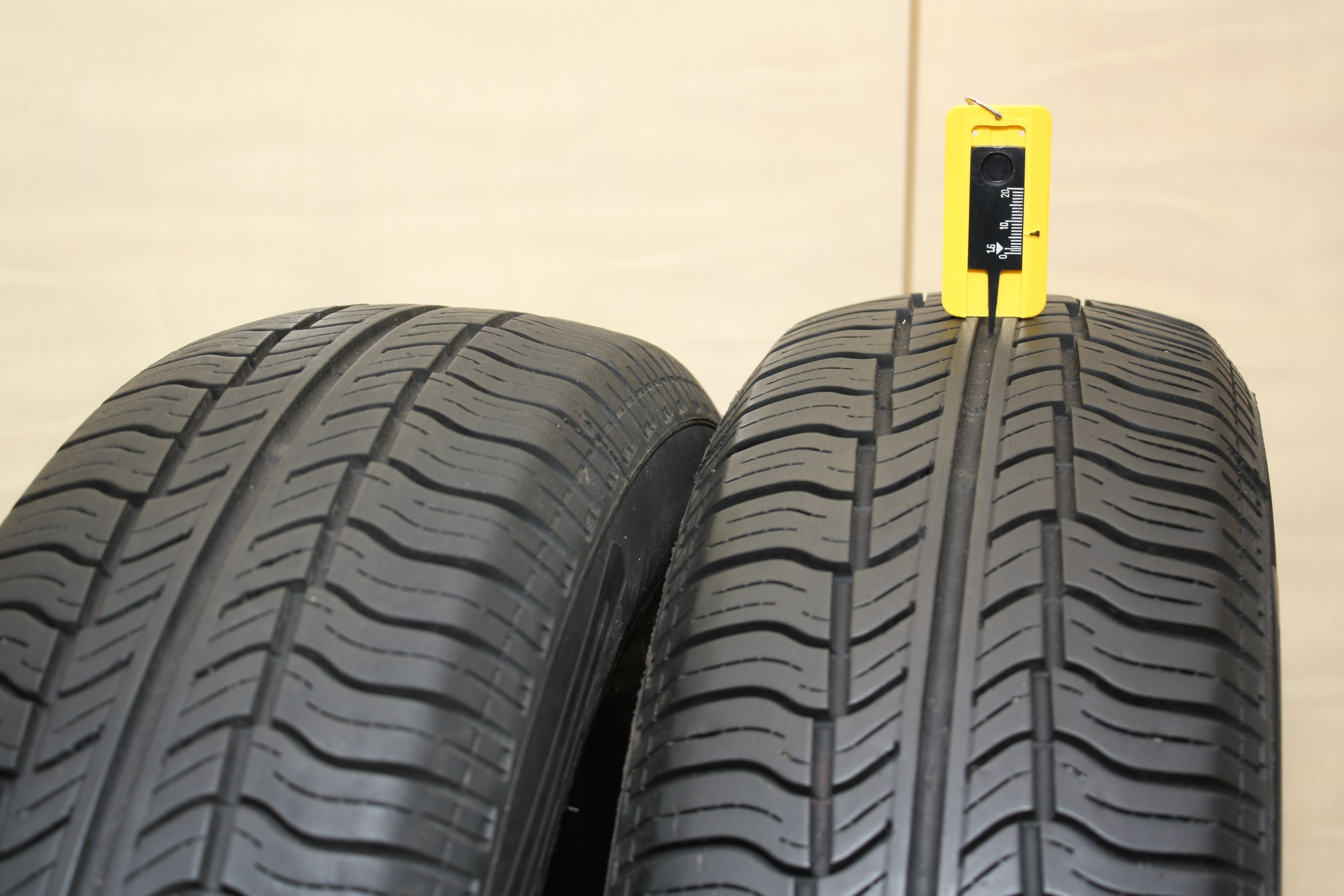 175/70 R14 84T DOT (0310) Pirelli P3000. 2 Reifen : Biete