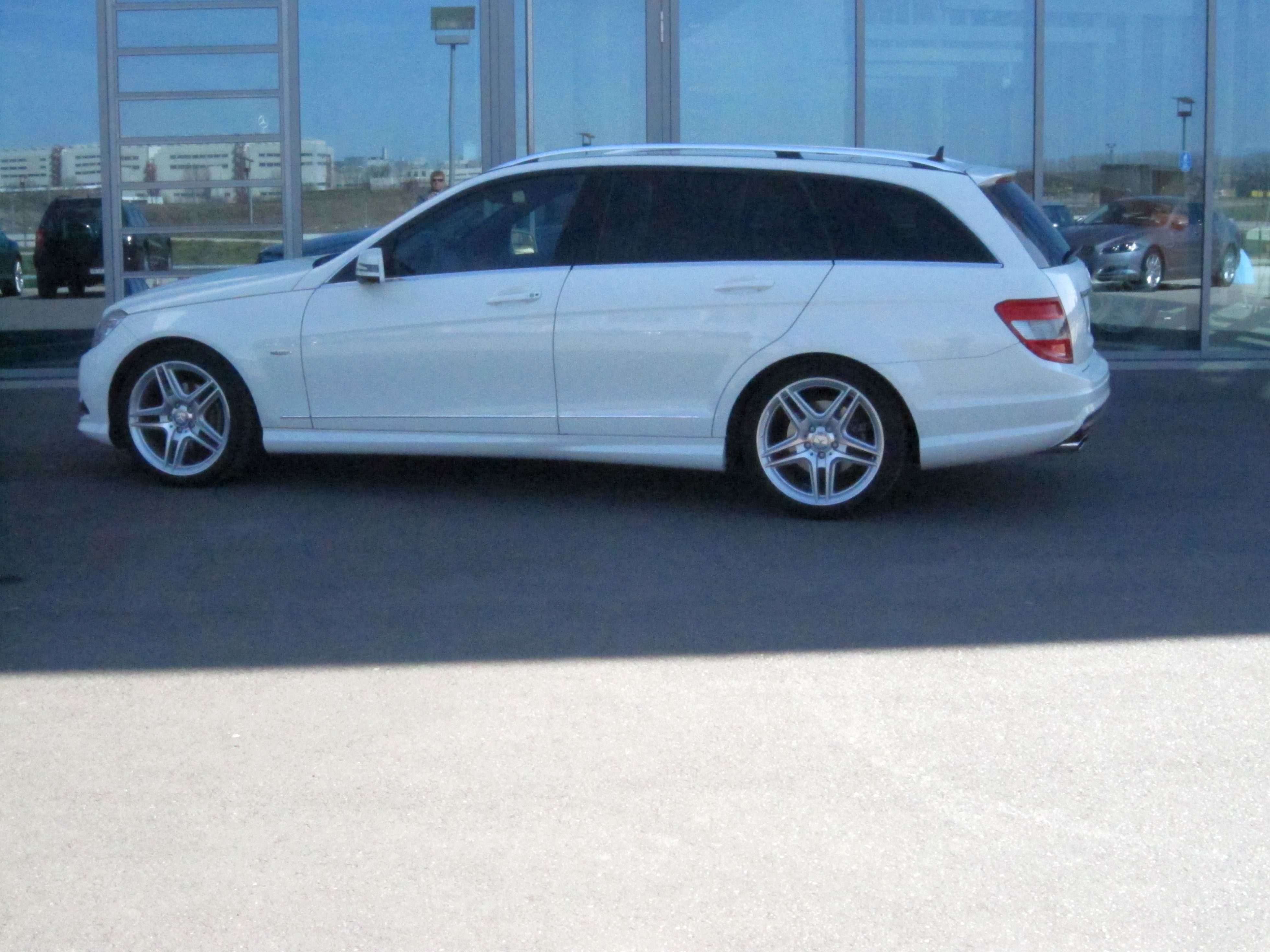 C-klasse-seitlich : Mercedes C-Klasse W204 T-Modell 180 T ...