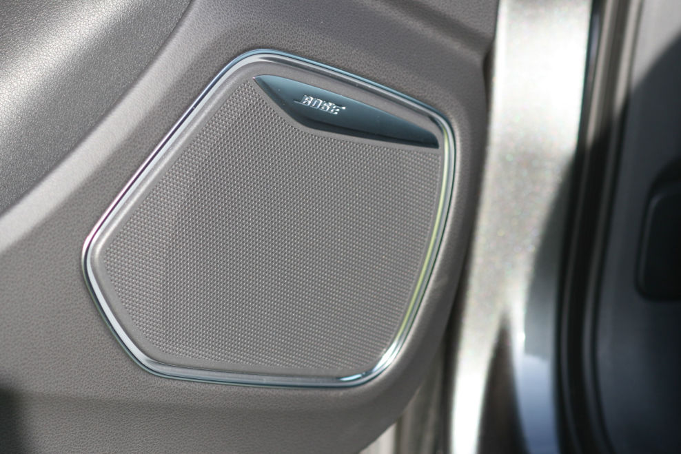 Lautsprecher vorn : Bose Soundsystem - Bedienmöglichkeiten / -logik