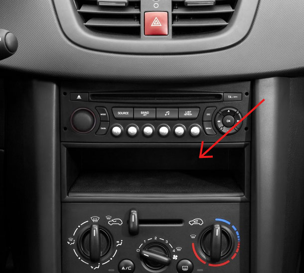 Peugeot 207 aktivere "AUX" i standard radio Skrevet af