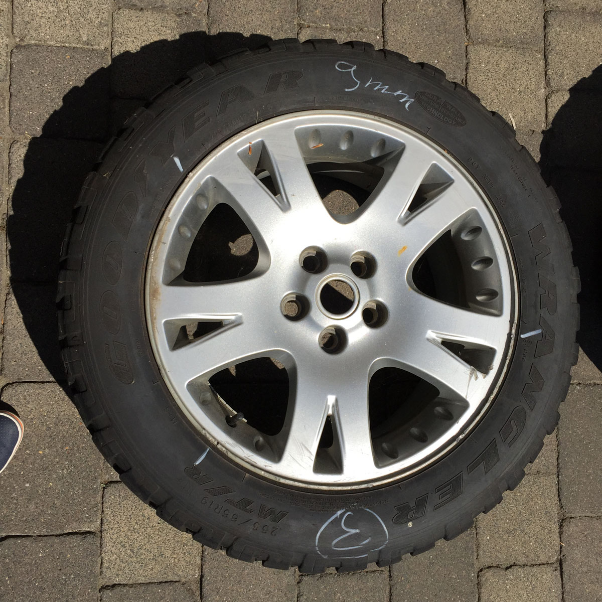 Range Rover Discovery Sport >> 4 Geländeräder 19" LR Discovery 3+4/RRS Good Year Wrangler ... Range Rover Discovery Sport >> 4 Geländeräder 19" LR Discovery 3+4/RRS Good Year Wrangler ...