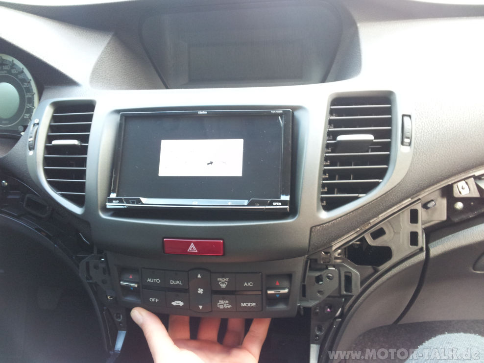 Testeinbau Accord CU2 2008 mit Premium Sound System