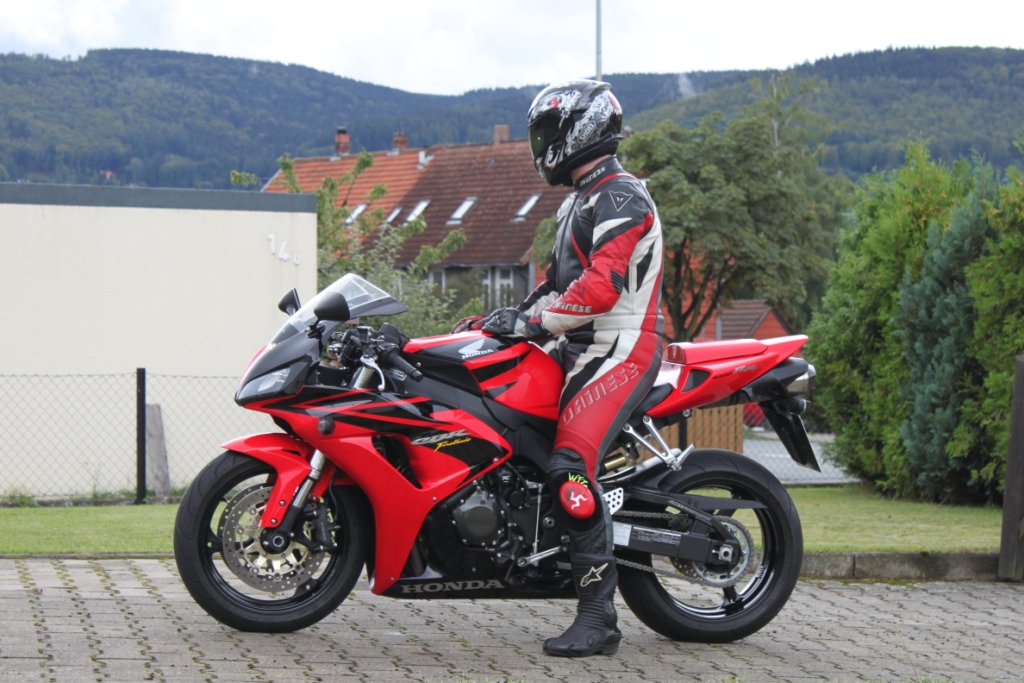 Honda Fireblade CBR 1000 RR SC57 2006 Akrapovic! : Biete